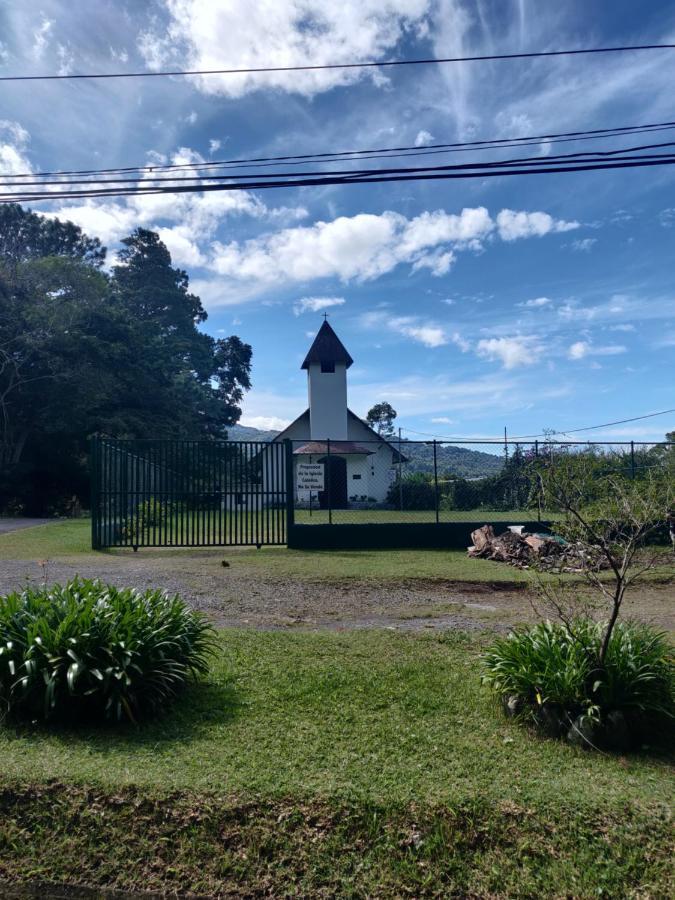 Agartha Mountain Retreat Hostel Boquete Exterior photo